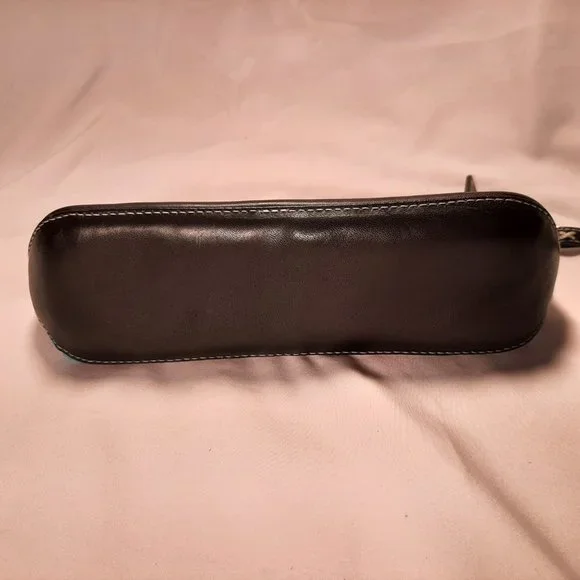 🥥🌴Isabella Fiore Seashell &  Coconut Baubles Wristlet / Makeup Bag - NWOT - Picture 6 of 6